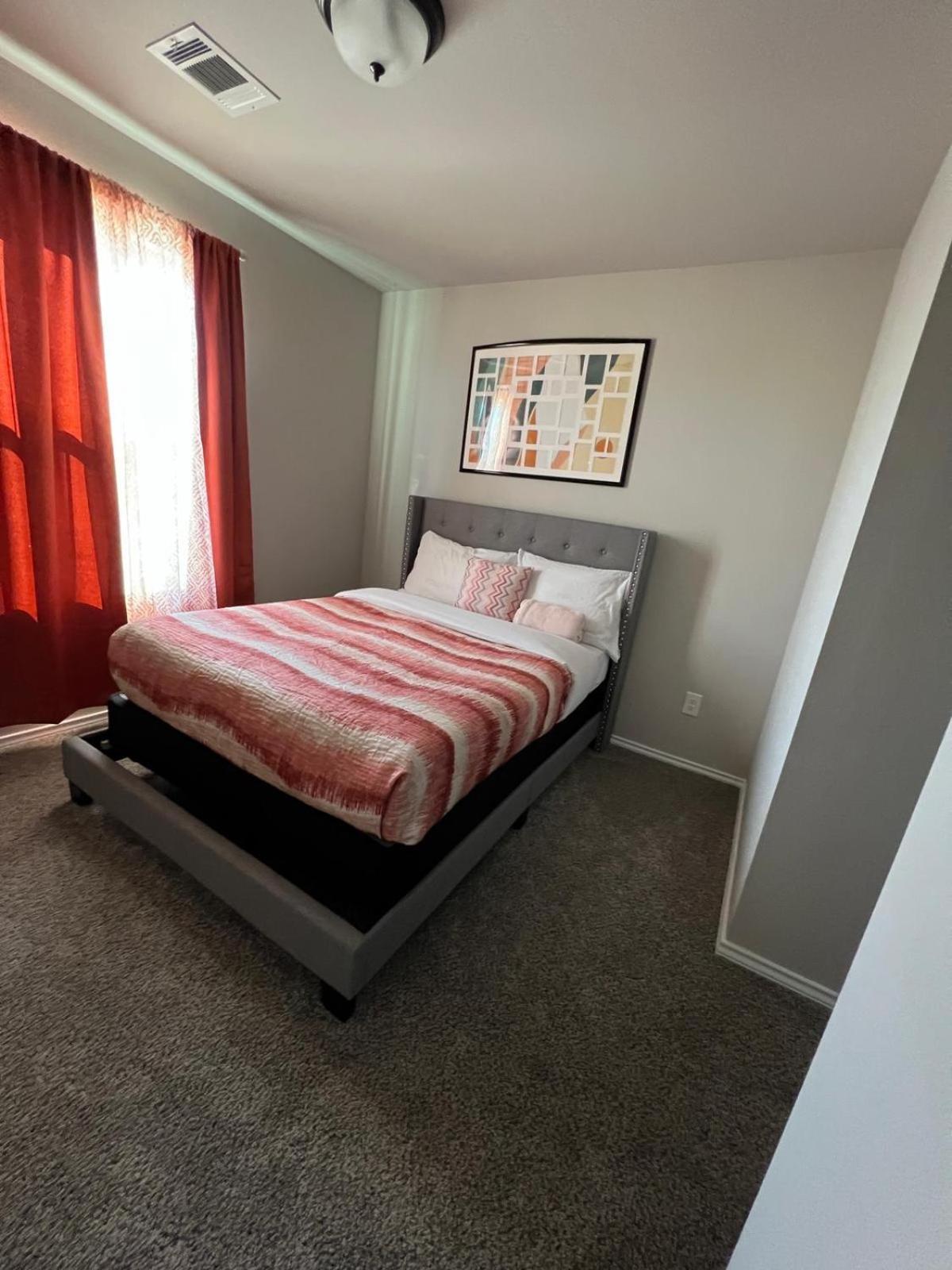 Gorgeous, Brand New 3 Bedrooms Home- Built 2024, Near Seaworld & Lackland Afb San Antonio Exterior foto